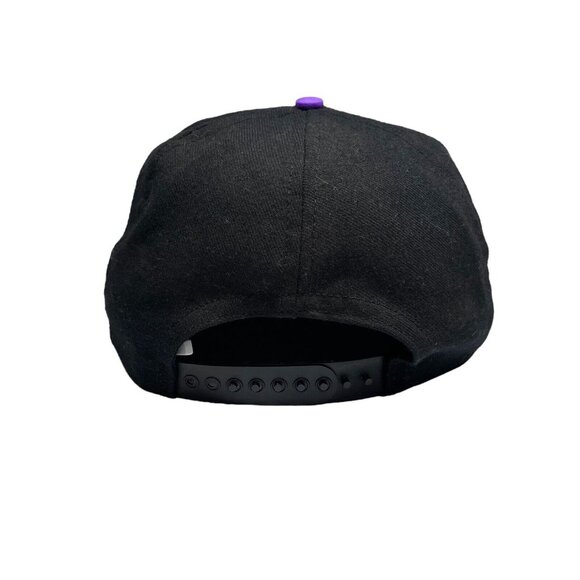 VTG Corvette Snapback Two Toned Hat- Embroidered- Car Racing Black Purple - Picture 4 of 7